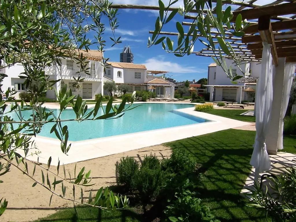 Les Maisons location