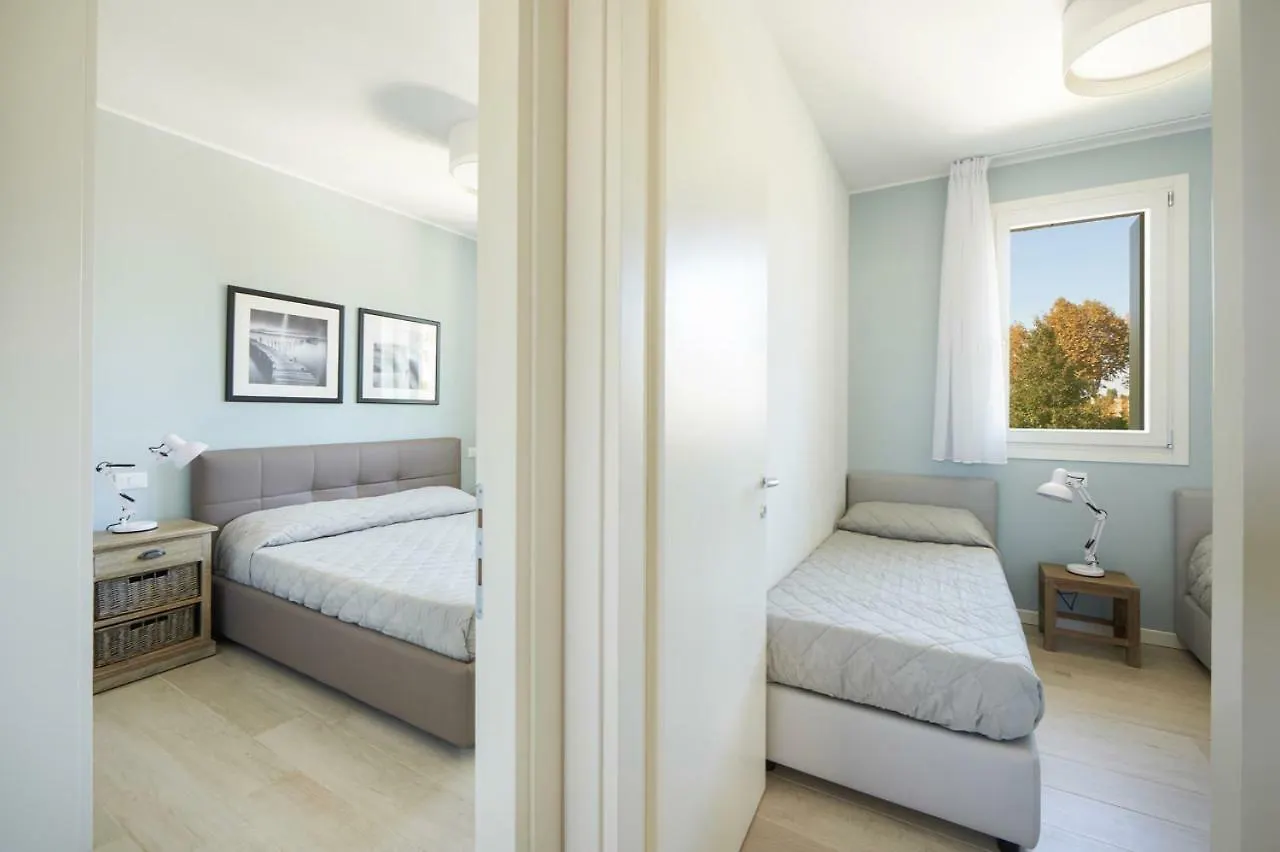Hotel Les Maisons Lido di Jesolo 0*,